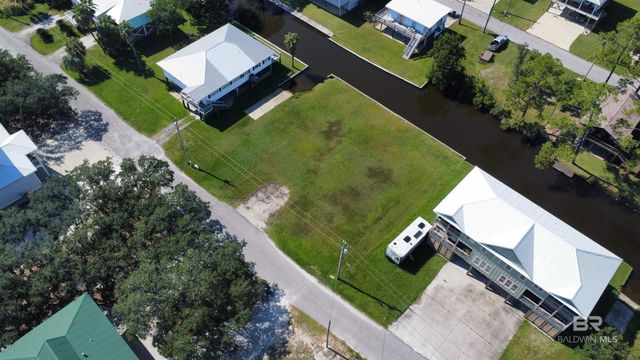 232 W 3rd Avenue, Gulf Shores, AL 36542