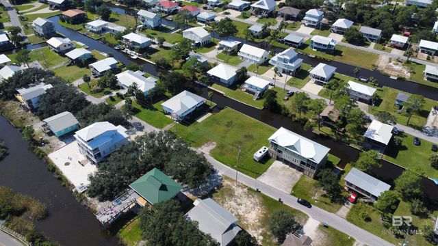 232 W 3rd Avenue, Gulf Shores, AL 36542