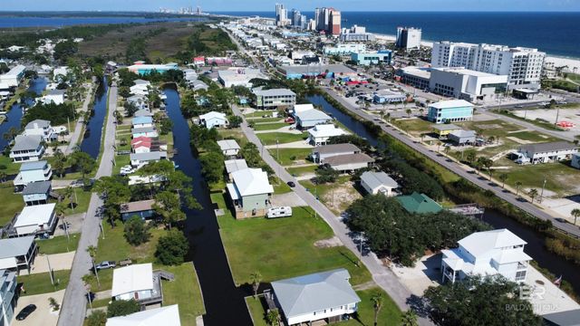 232 W 3rd Avenue, Gulf Shores, AL 36542