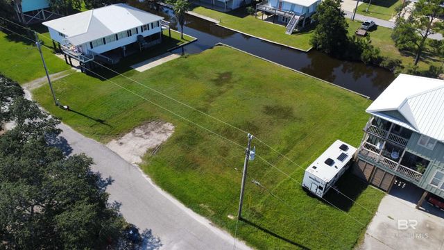 232 W 3rd Avenue, Gulf Shores, AL 36542