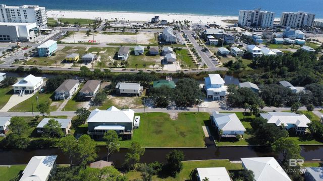232 W 3rd Avenue, Gulf Shores, AL 36542