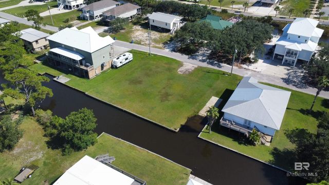 232 W 3rd Avenue, Gulf Shores, AL 36542