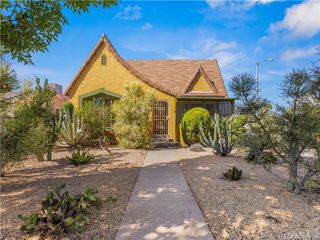 2001 W 84th, Los Angeles, CA 90047