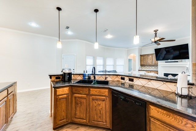 7603 Canterbury Dr, Odessa, TX 79765