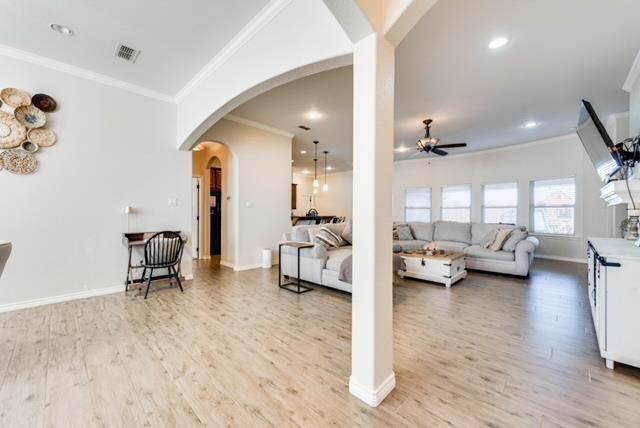 7603 Canterbury Dr, Odessa, TX 79765