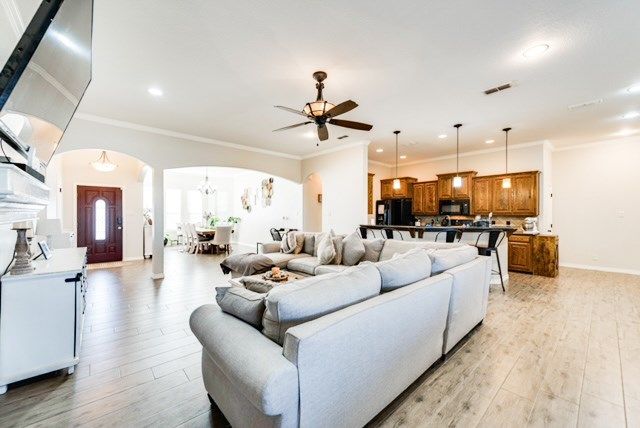 7603 Canterbury Dr, Odessa, TX 79765