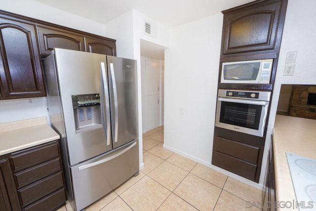 514 Shady Lane unit C C, El Cajon, CA 92021