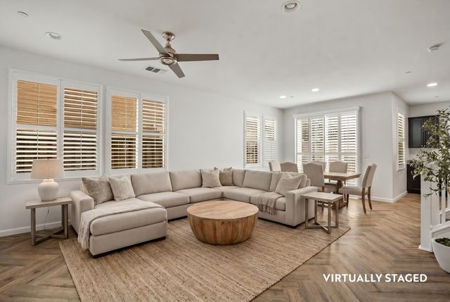 2204 Gallery Dr, Riverbank, CA 95367