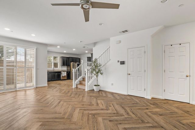 2204 Gallery Dr, Riverbank, CA 95367