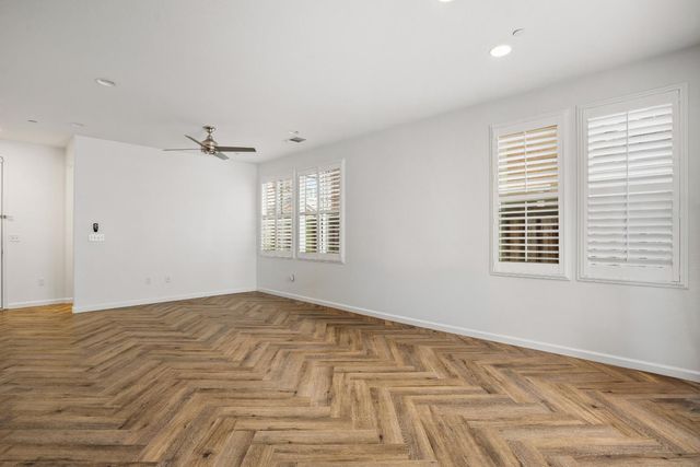 2204 Gallery Dr, Riverbank, CA 95367