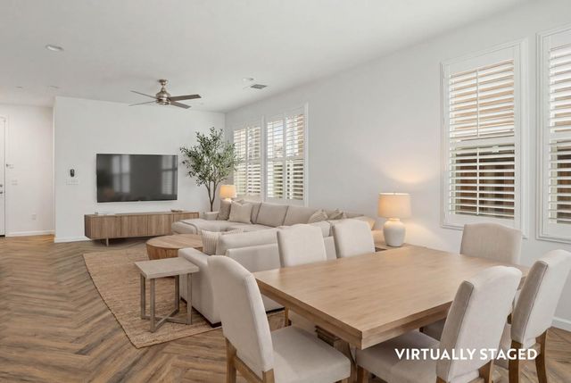 2204 Gallery Dr, Riverbank, CA 95367