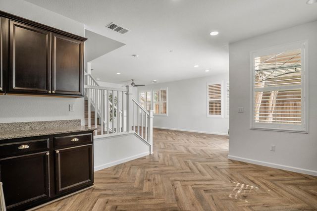 2204 Gallery Dr, Riverbank, CA 95367