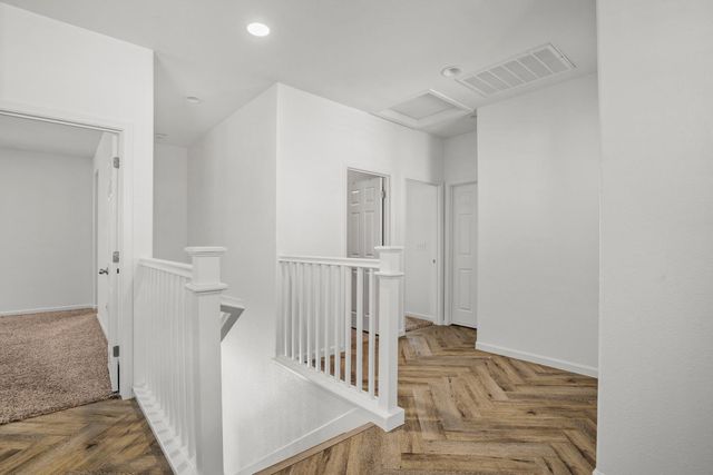 2204 Gallery Dr, Riverbank, CA 95367