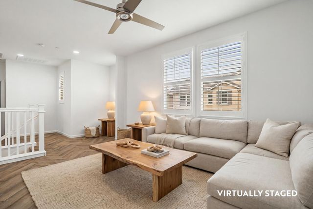 2204 Gallery Dr, Riverbank, CA 95367