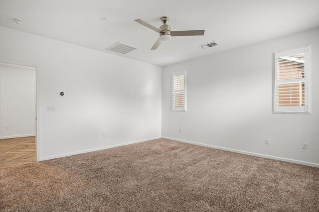 2204 Gallery Dr, Riverbank, CA 95367