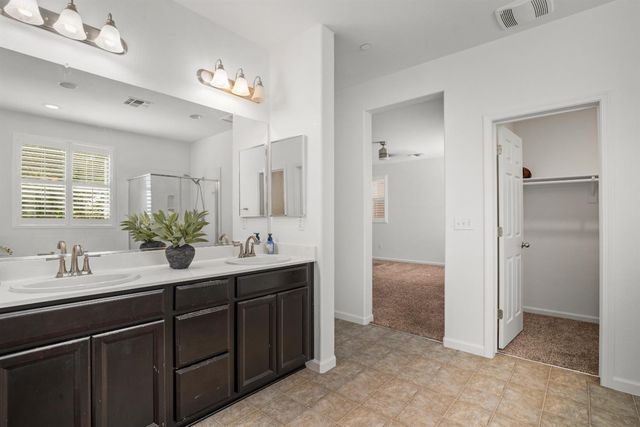 2204 Gallery Dr, Riverbank, CA 95367