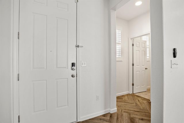 2204 Gallery Dr, Riverbank, CA 95367
