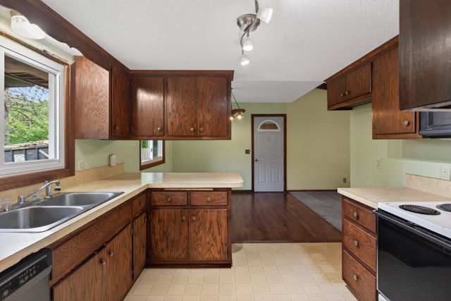 3921 Williston Road, Minnetonka, MN 55345