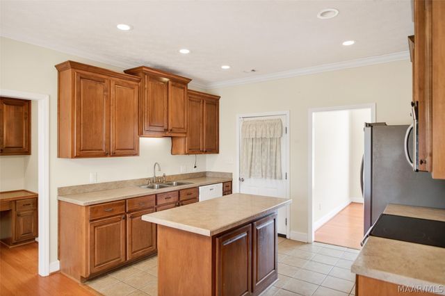 70 HERMITAGE Pass, Wetumpka, AL 36093