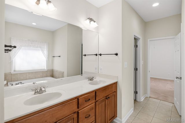 70 HERMITAGE Pass, Wetumpka, AL 36093