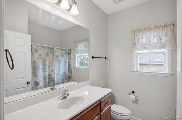 70 HERMITAGE Pass, Wetumpka, AL 36093