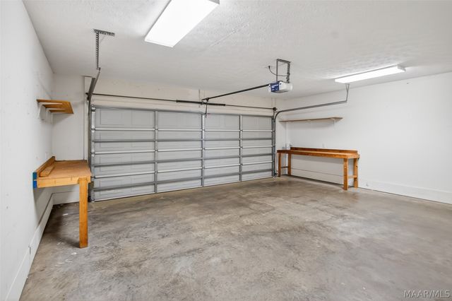 70 HERMITAGE Pass, Wetumpka, AL 36093