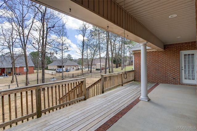 70 HERMITAGE Pass, Wetumpka, AL 36093