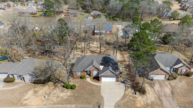 70 HERMITAGE Pass, Wetumpka, AL 36093