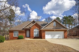 70 HERMITAGE Pass, Wetumpka, AL 36093