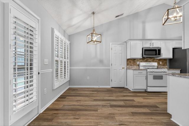 147 Lake Cove Approach, Newnan, GA 30265