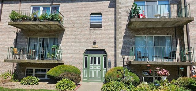 116 Oak Ln 2, Brockton, MA 02301