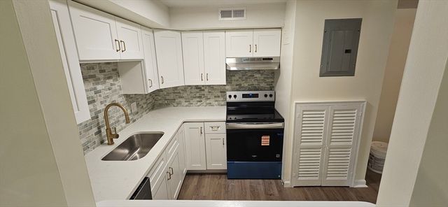 116 Oak Ln 2, Brockton, MA 02301