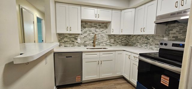 116 Oak Ln 2, Brockton, MA 02301