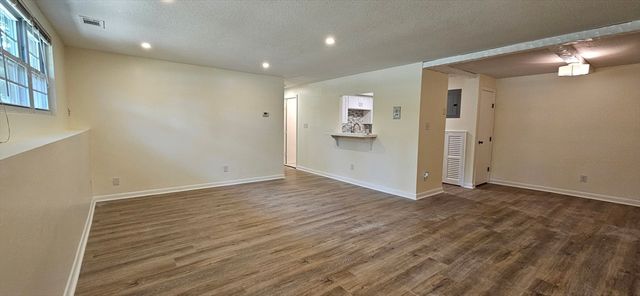116 Oak Ln 2, Brockton, MA 02301