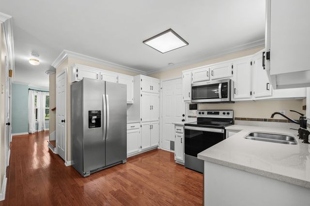 5601 Chestnutwood Trl, Hermitage, TN 37076