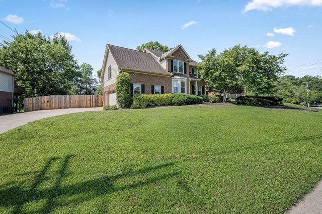 5601 Chestnutwood Trl, Hermitage, TN 37076