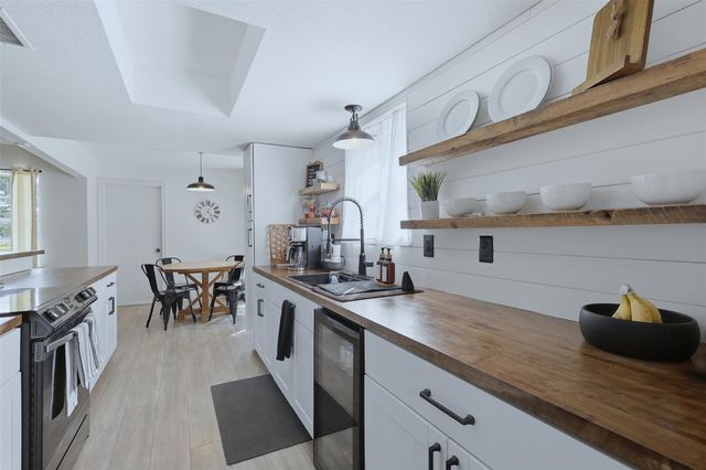 12725 W 6th Street, Santa Fe, TX 77510