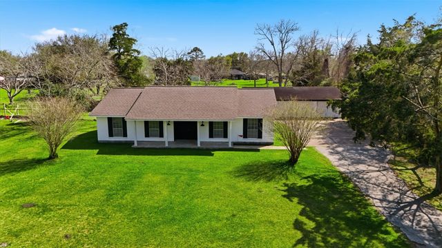 12725 W 6th Street, Santa Fe, TX 77510