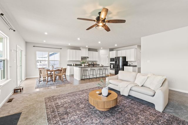 2806 Newcastle Drive, Troy, OH 45373