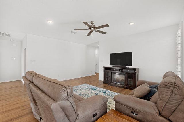 114 Drovers Drive, Cleburne, TX 76031