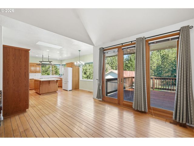 82155 BEAR CREEK Rd, Creswell, OR 97426