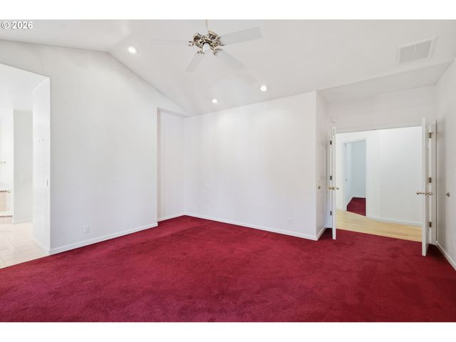 82155 BEAR CREEK Rd, Creswell, OR 97426