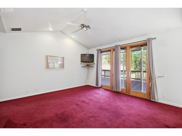 82155 BEAR CREEK Rd, Creswell, OR 97426