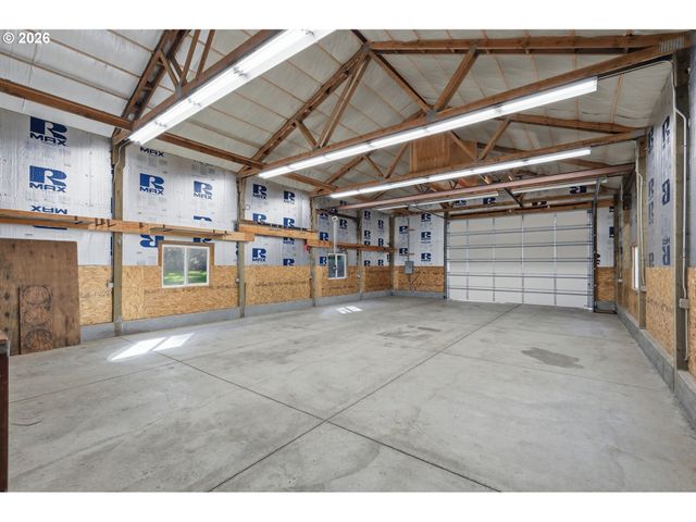 82155 BEAR CREEK Rd, Creswell, OR 97426