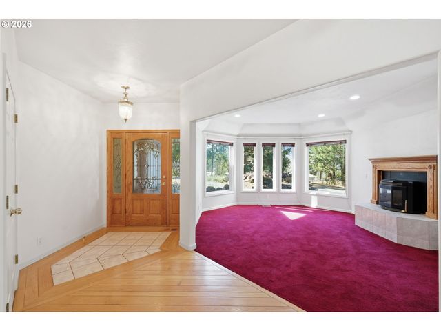 82155 BEAR CREEK Rd, Creswell, OR 97426