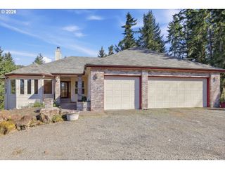 82155 BEAR CREEK Rd, Creswell, OR 97426