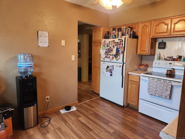 422 Hartman Ave., Waterloo, IA 50701