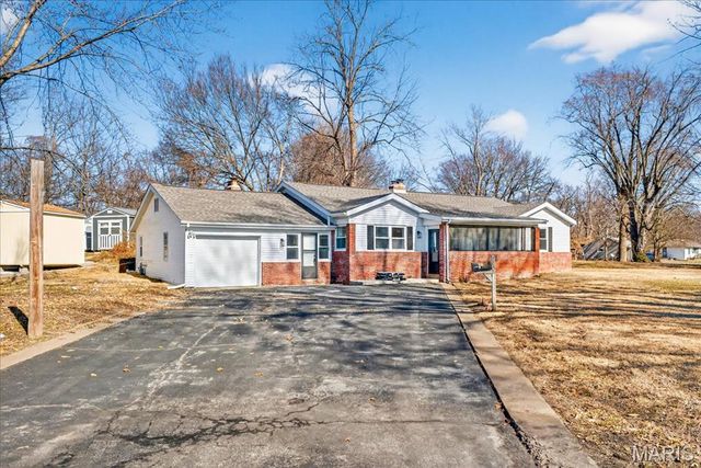 105 N 35th Street, Belleville, IL 62226