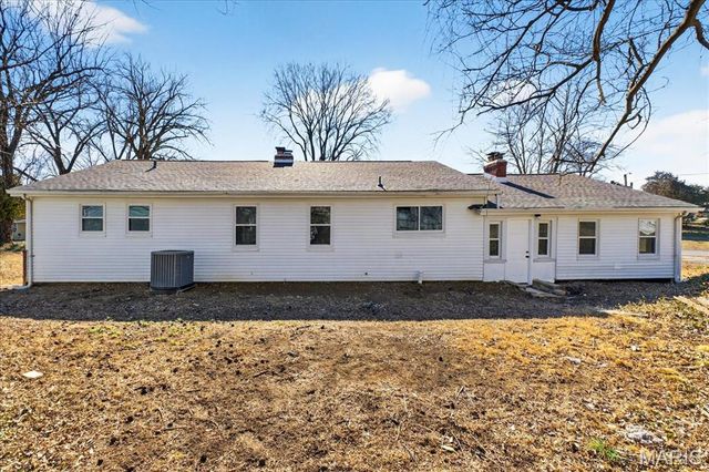 105 N 35th Street, Belleville, IL 62226