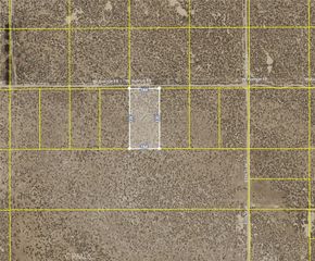 6700 W Avenue E-8, Lancaster, CA 93536